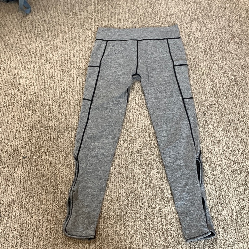 gray athletic leggings
